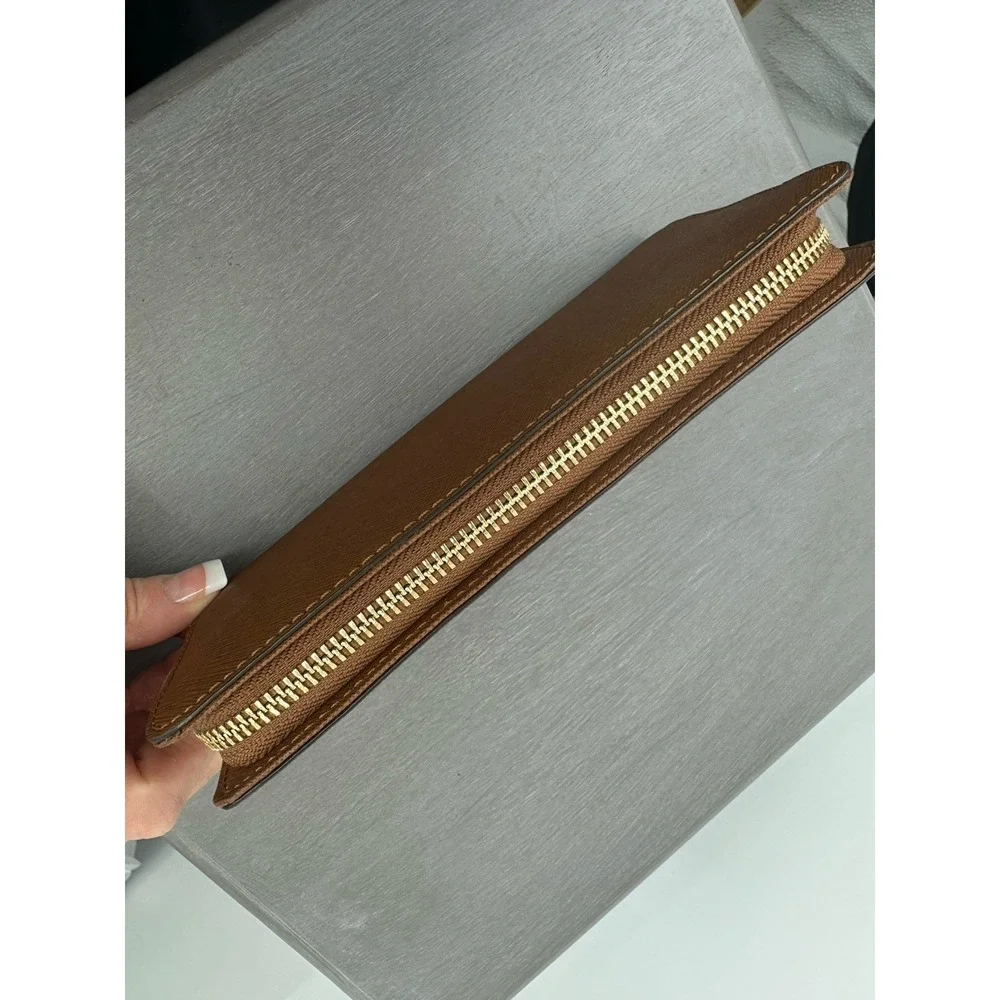 Michael Kors Hamilton Traveler  Zip Around Wallet  Brown Classic - Picture 6 of 10